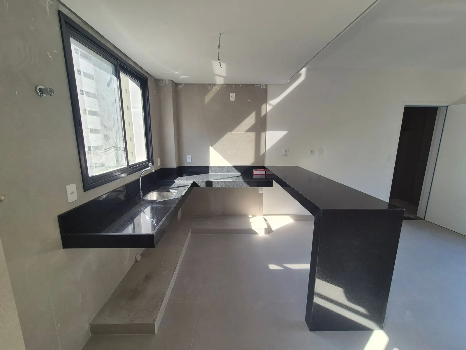 Apartamento Novo 03 Quartos 02 Semisuíte 02 vagas livres miniatura 3