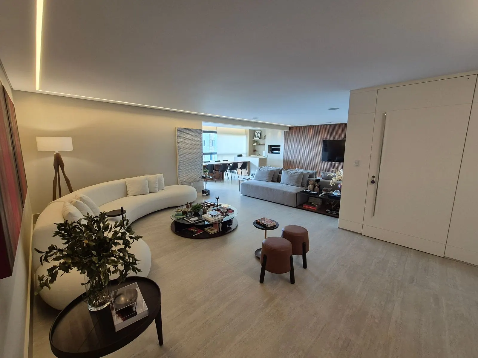 Referência em condomínio resort Grand Líder Olympus 244 Metros 4 Suítes 4 Vagas