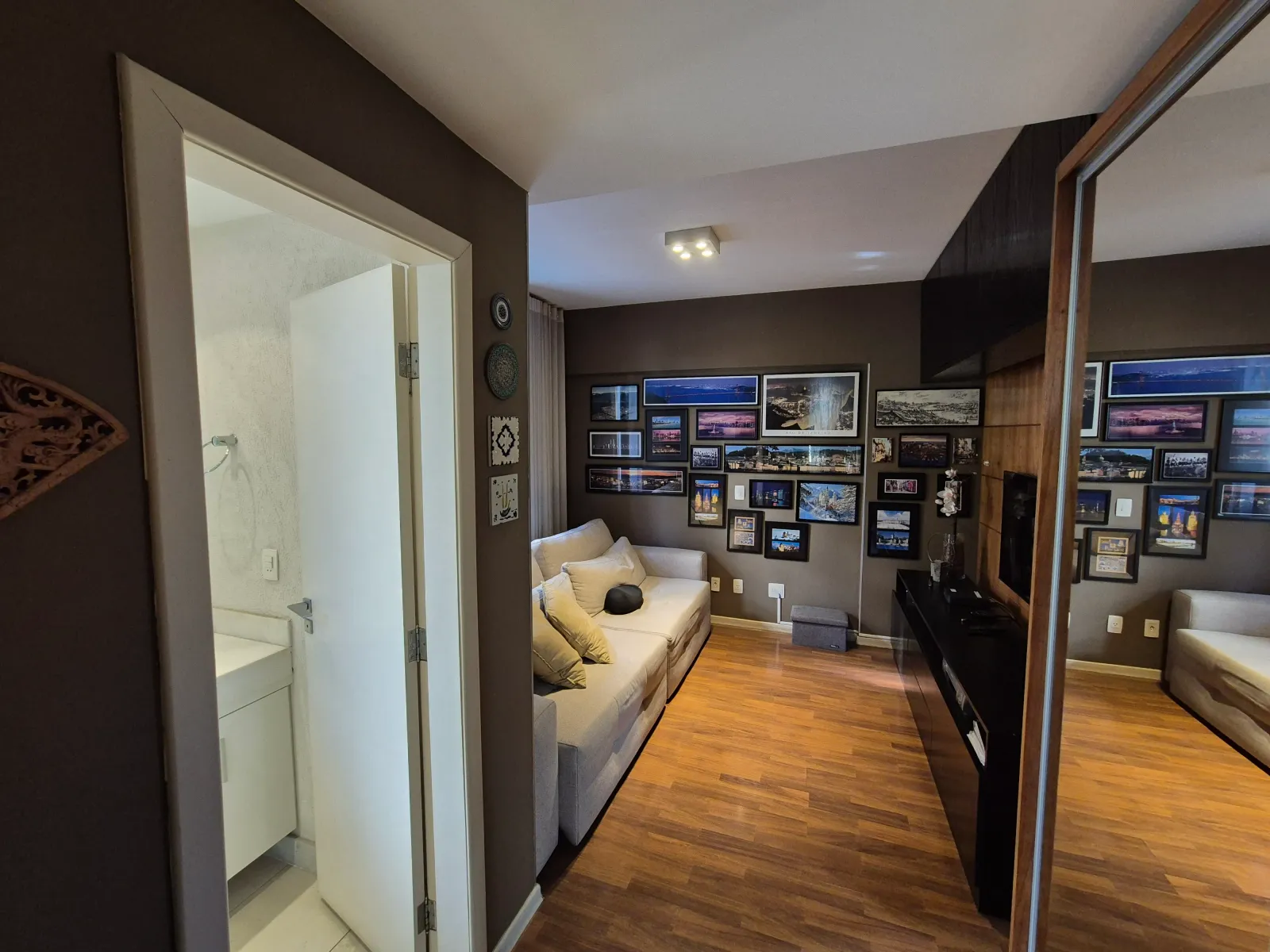 Área Privativa Espetacular de revista4 Quartos 3 Suítes 3 vagas miniatura 9