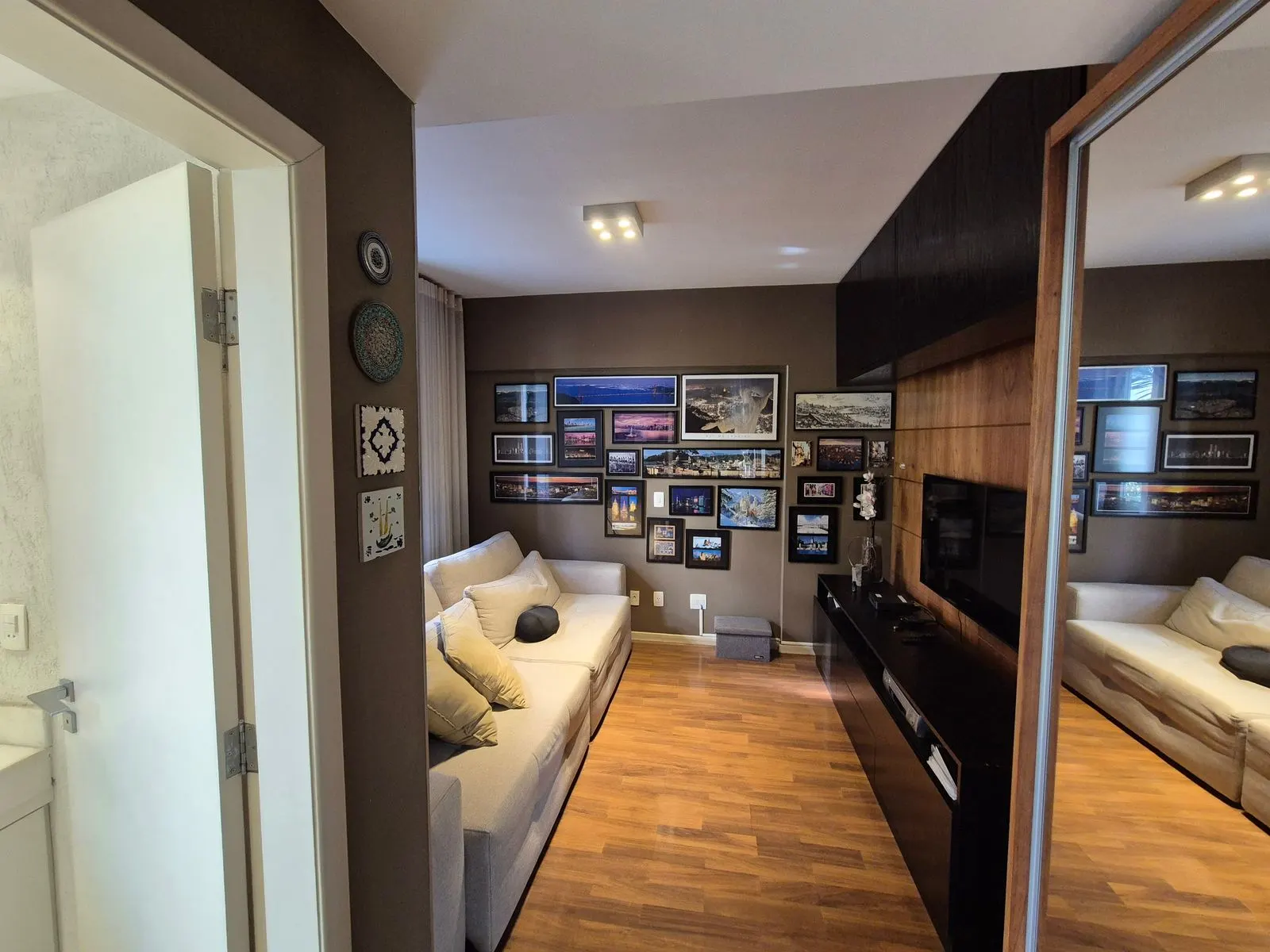 Área Privativa Espetacular de revista4 Quartos 3 Suítes 3 vagas miniatura 10