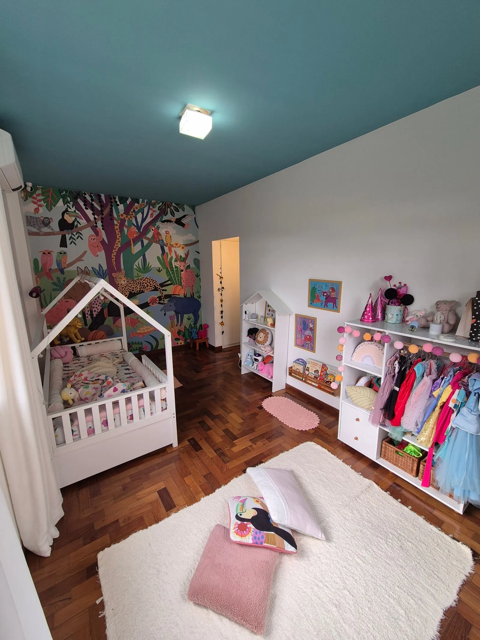 Casa 4 Quartos área externa com jardim miniatura 4