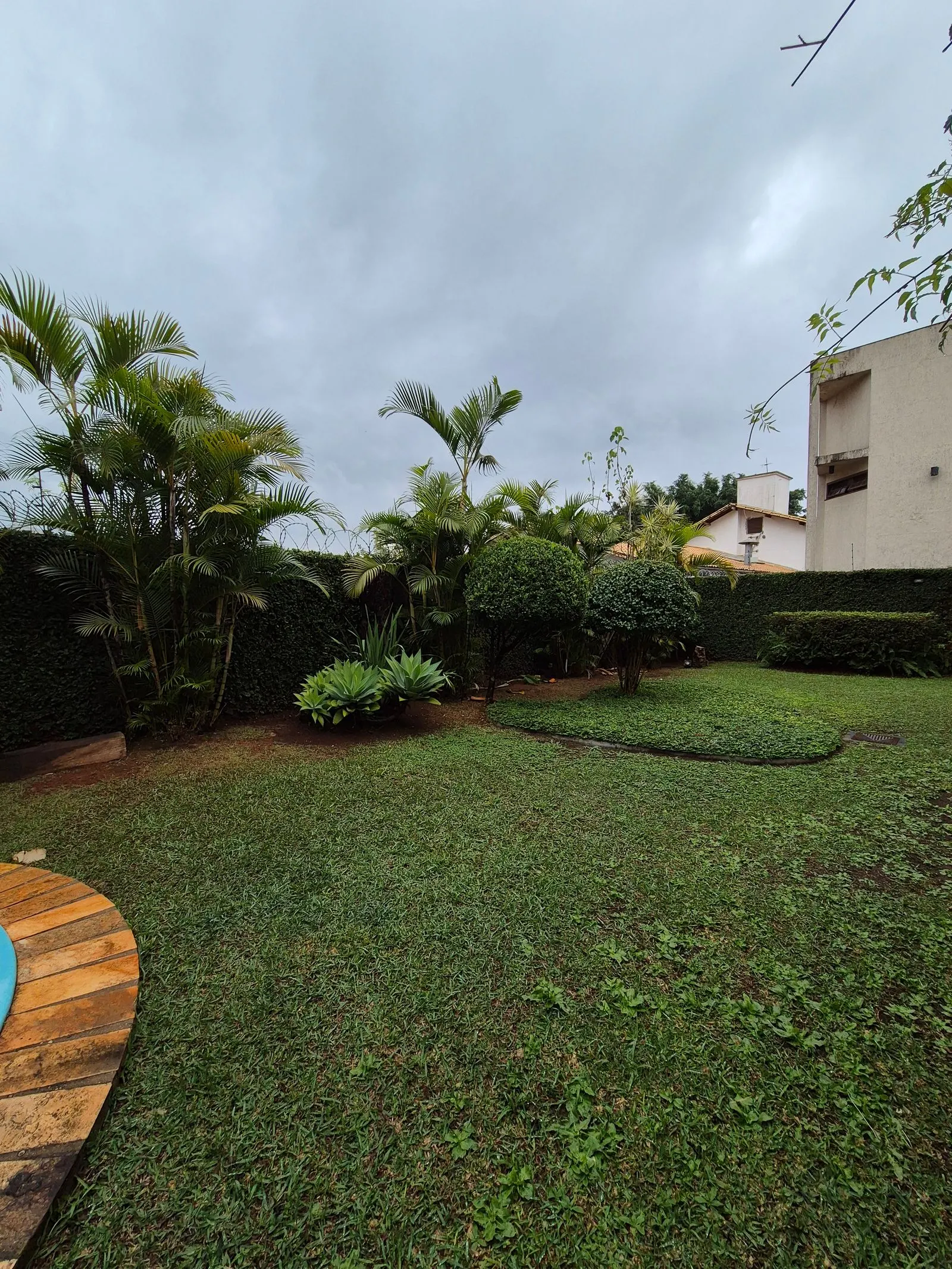 Casa 4 Quartos área externa com jardim miniatura 32