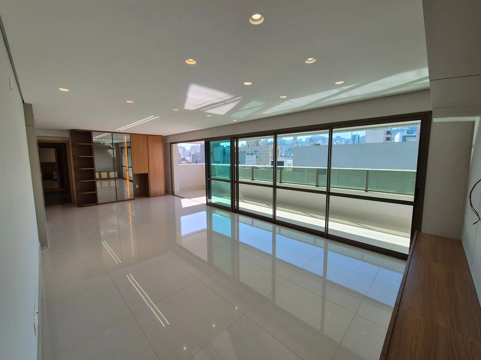 Localização excelente Apartamento Novo Varanda Gourmet 4 Quartos 3 Vagas livres