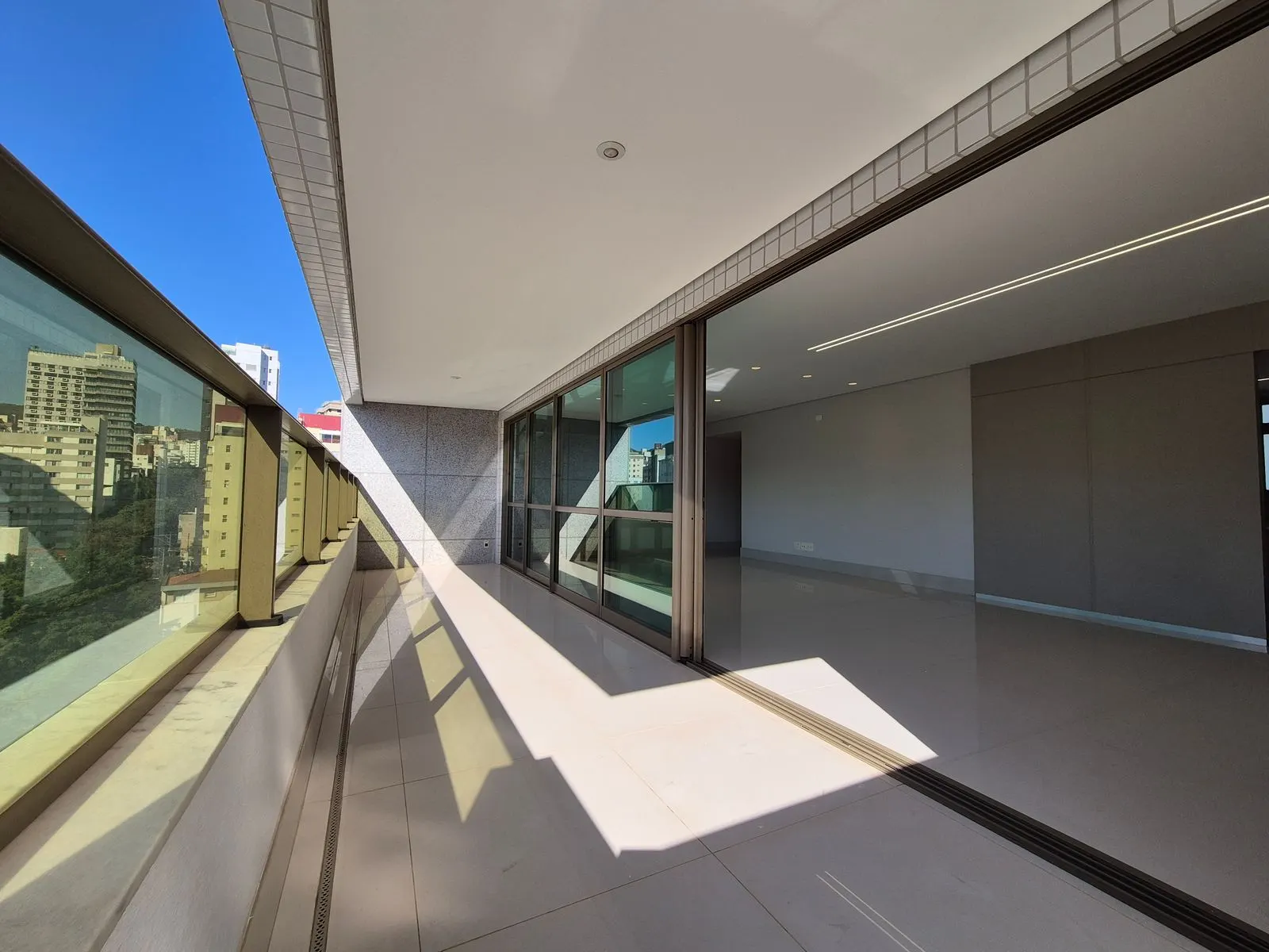 Localização excelente Apartamento Novo Varanda Gourmet 4 Quartos 3 Vagas livres miniatura 6