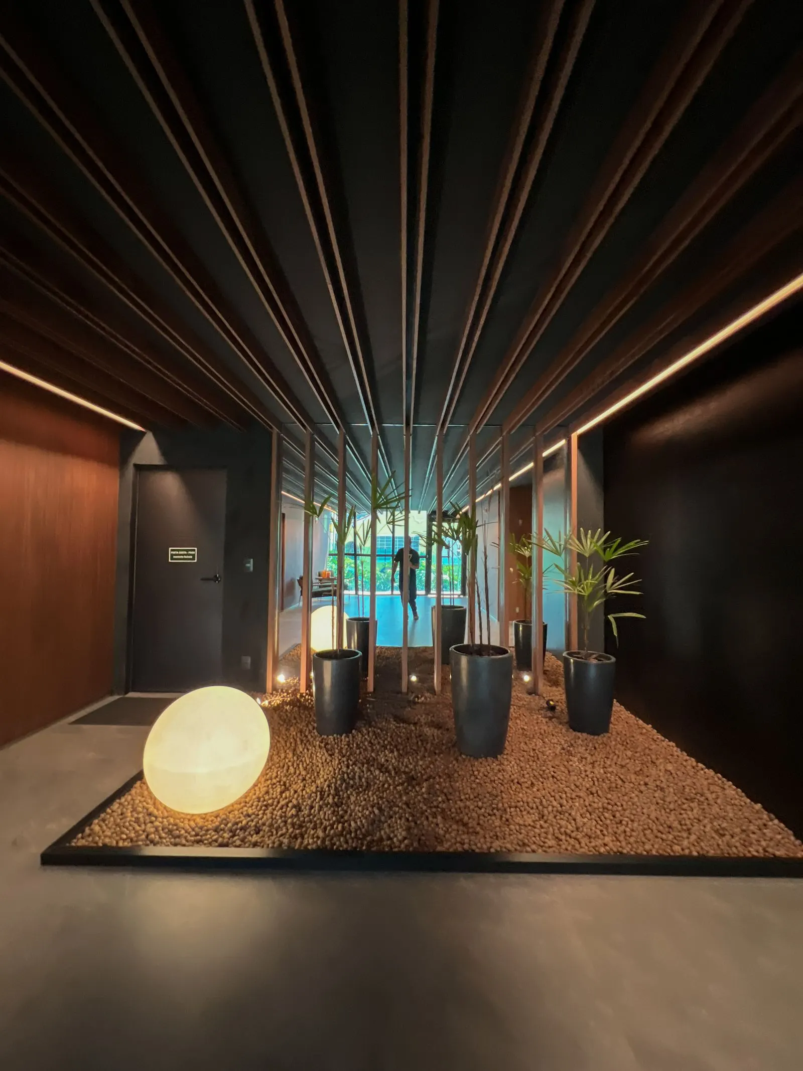 Apartamento 3 quartos com suíte, lavabo, lazer, padrão Capanema miniatura 4