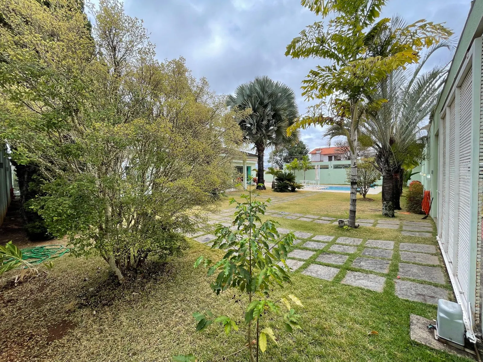 Propriedade para venda - Belvedere - 900m2 - paisagismo e gramado- 5 quartos - 3 suítes - segura - ponto nobre, foto 4