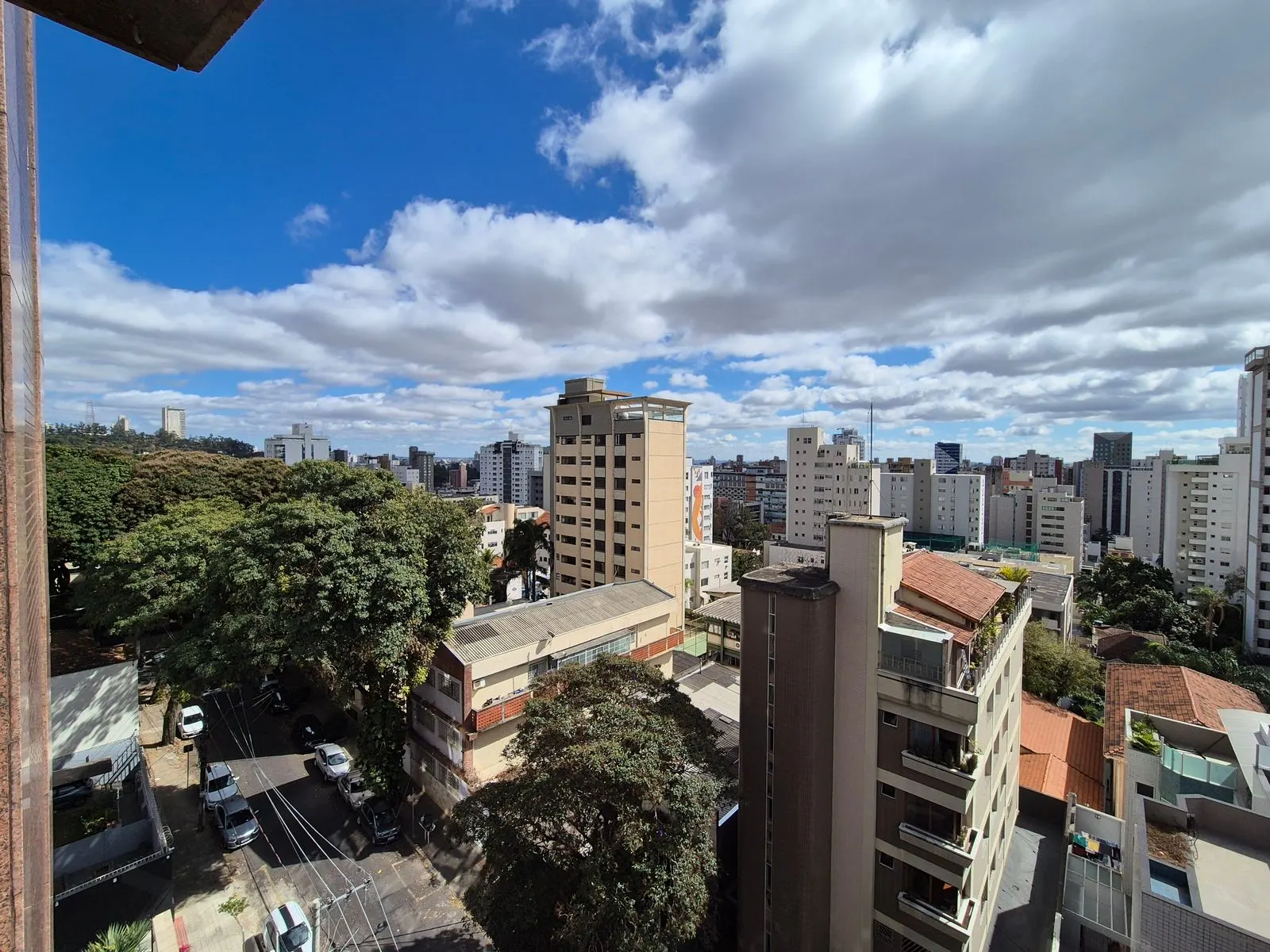 Um Clássico Impecável com Varanda  198 Metros 4 Quartos 3 Vagas miniatura 4