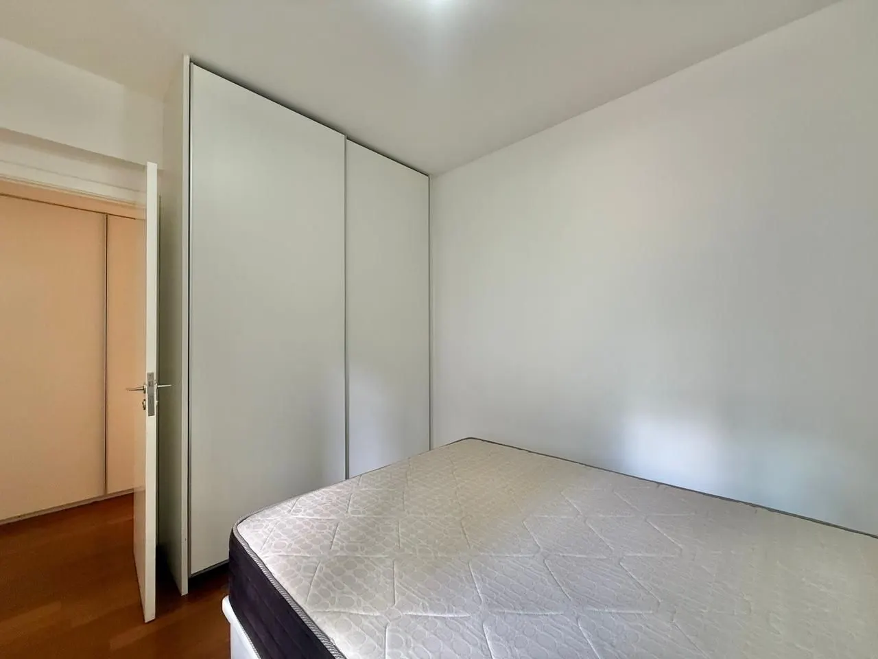 Alto Luxo no Vila da Serra - Área Privativa de 310m² - 4 suítes - adega - automação - 3 vagas e lazer especial miniatura 15
