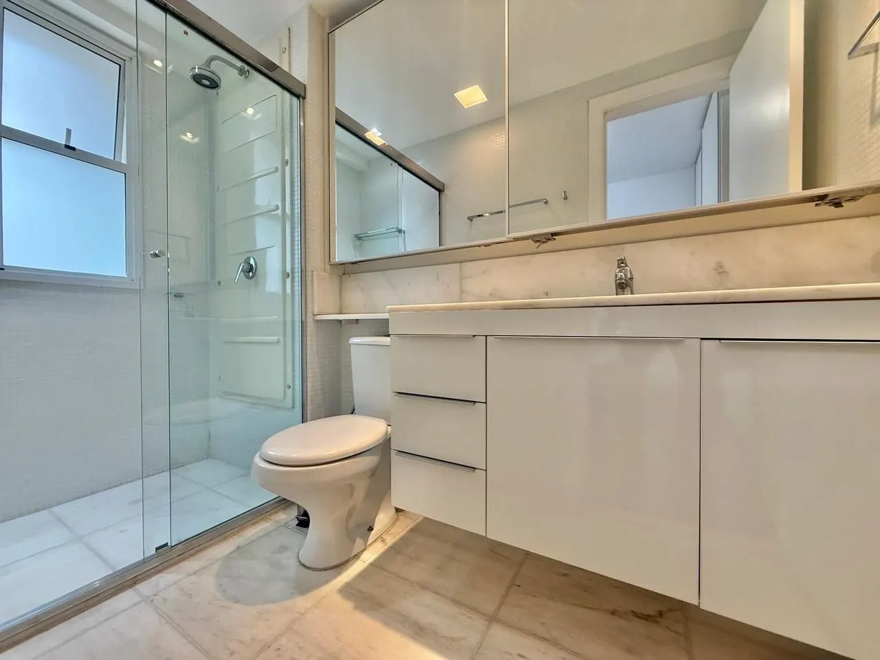 Alto Luxo no Vila da Serra - Área Privativa de 310m² - 4 suítes - adega - automação - 3 vagas e lazer especial miniatura 20