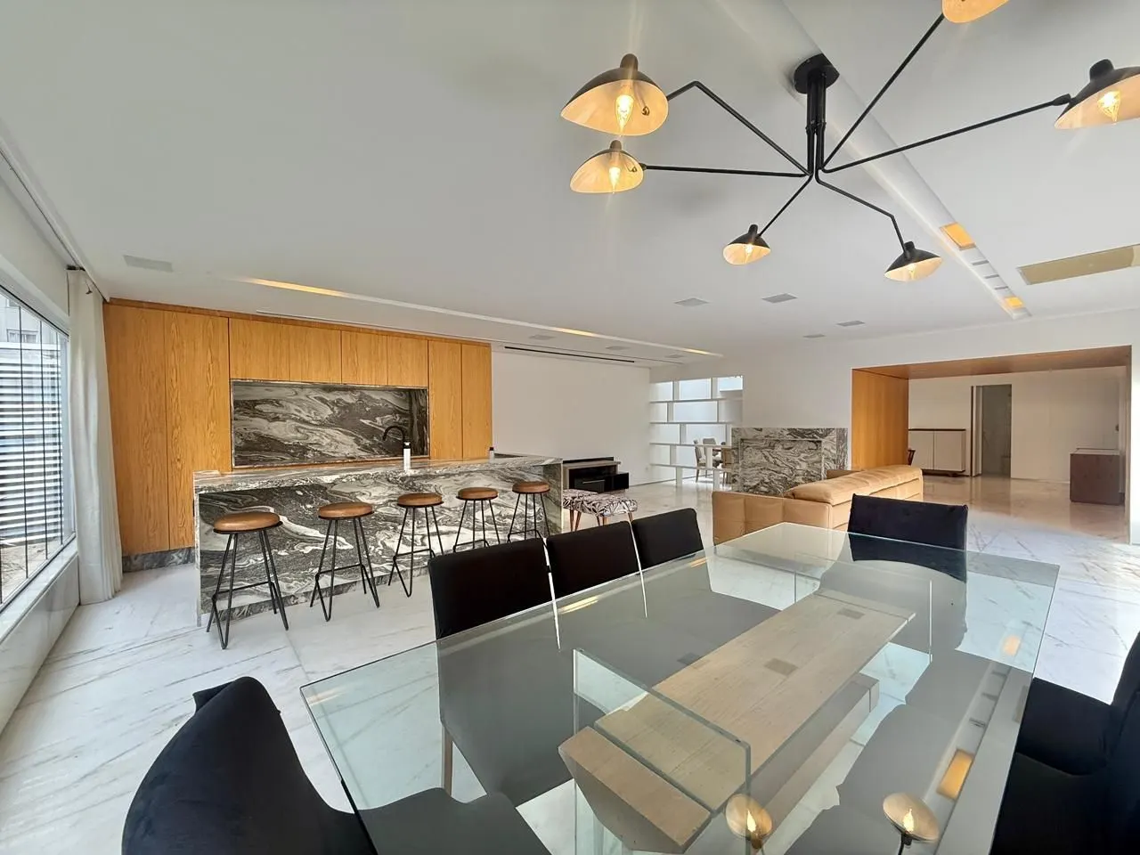 Alto Luxo no Vila da Serra - Área Privativa de 310m² - 4 suítes - adega - automação - 3 vagas e lazer especial miniatura 8
