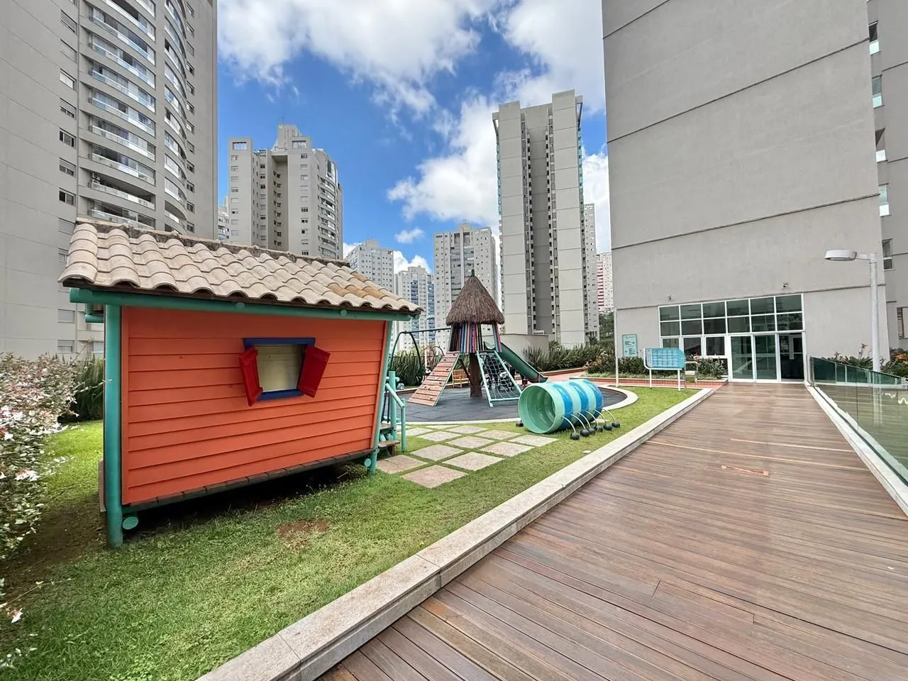 Alto Luxo no Vila da Serra - Área Privativa de 310m² - 4 suítes - adega - automação - 3 vagas e lazer especial miniatura 39