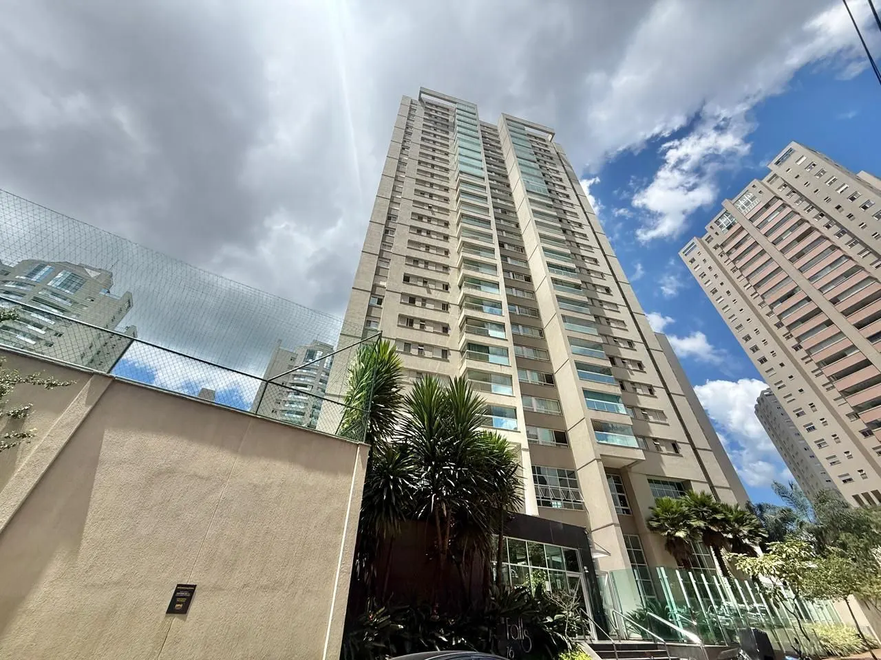 Alto Luxo no Vila da Serra - Área Privativa de 310m² - 4 suítes - adega - automação - 3 vagas e lazer especial miniatura 34