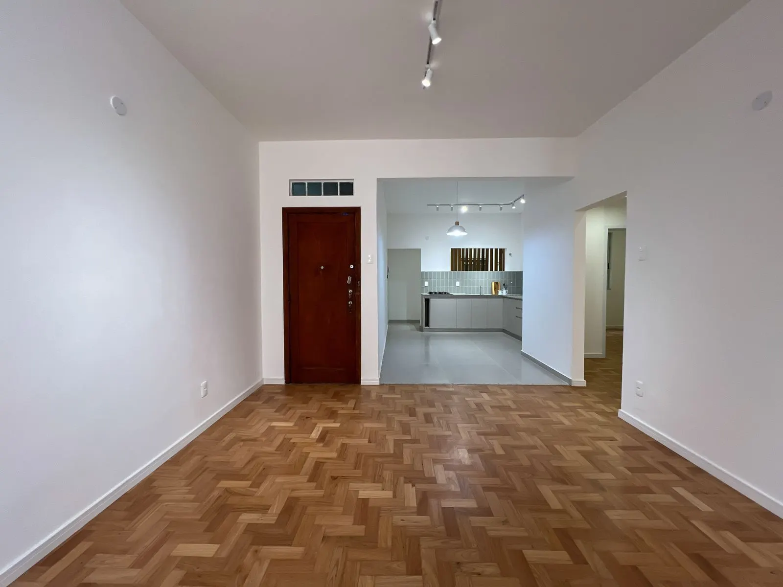 Totalmente reformado - centro - 3qrts c/ suíte e Closet - 115m2 - DCE - Lavabo - airbnb - ponto nobre - 3 vagas livres - vista, foto 3