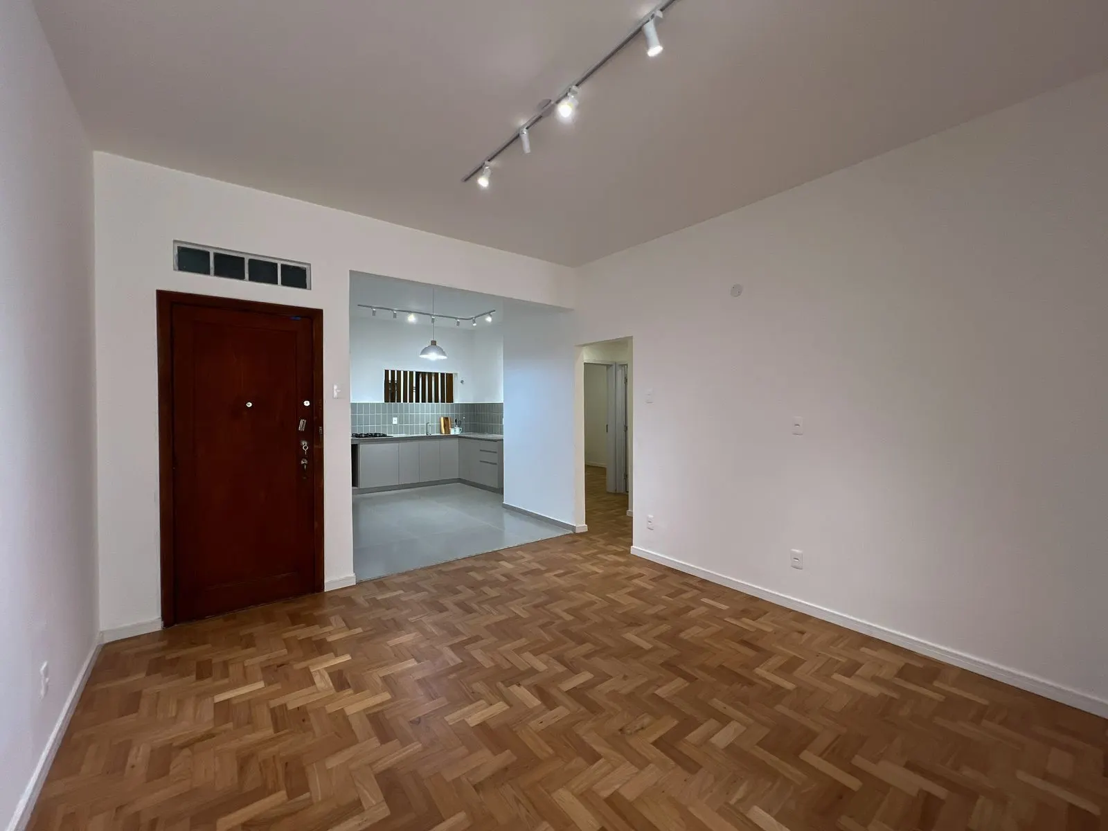 Totalmente reformado - centro - 3qrts c/ suíte e Closet - 115m2 - DCE - Lavabo - airbnb - ponto nobre - 3 vagas livres - vista, foto 4