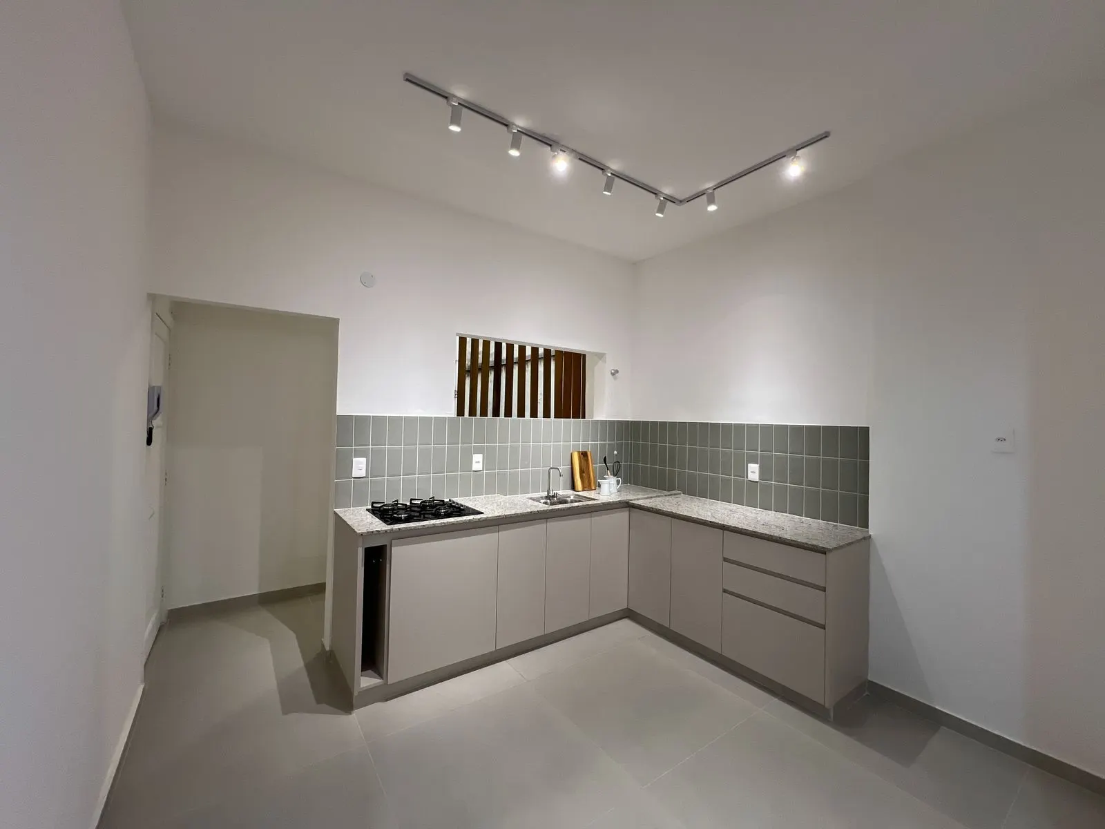 Totalmente reformado - centro - 3qrts c/ suíte e Closet - 115m2 - DCE - Lavabo - airbnb - ponto nobre - 3 vagas livres - vista, foto 7