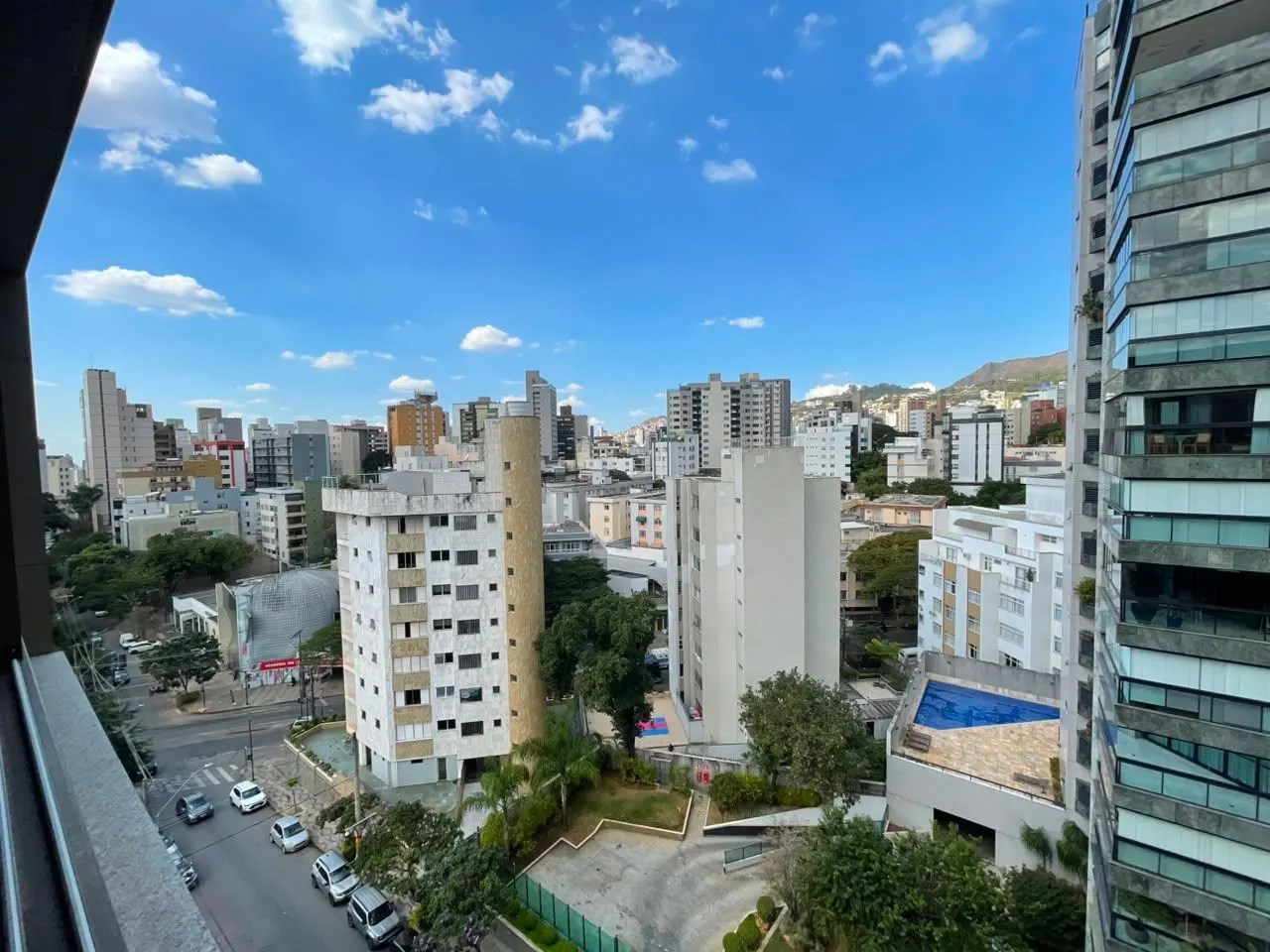 Cobertura Duplex nova  - ponto espetacular SION - Prédio excelente - elevador até 2o piso - 3 quartos - vagas paralelas - Vista maravilhosa miniatura 7