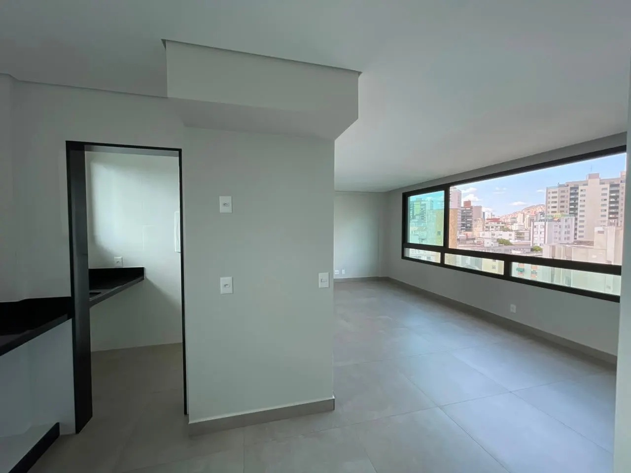 Cobertura Duplex nova  - ponto espetacular SION - Prédio excelente - elevador até 2o piso - 3 quartos - vagas paralelas - Vista maravilhosa miniatura 28