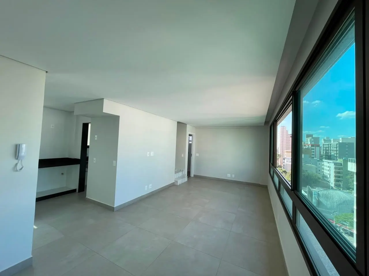 Cobertura Duplex nova  - ponto espetacular SION - Prédio excelente - elevador até 2o piso - 3 quartos - vagas paralelas - Vista maravilhosa miniatura 26