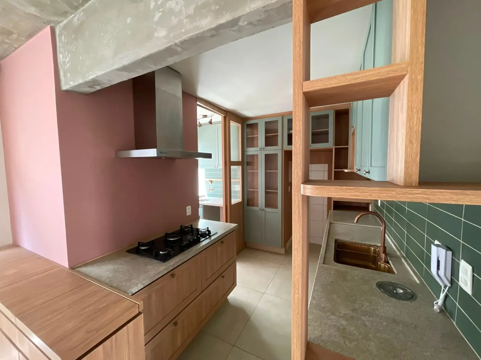 SAVASSI - Ponto nobre - Lindo apartamento  decorado 3 quartos c/ suíte - Lavabo - 2 vagas livres - lazer - prédio imponente miniatura 7