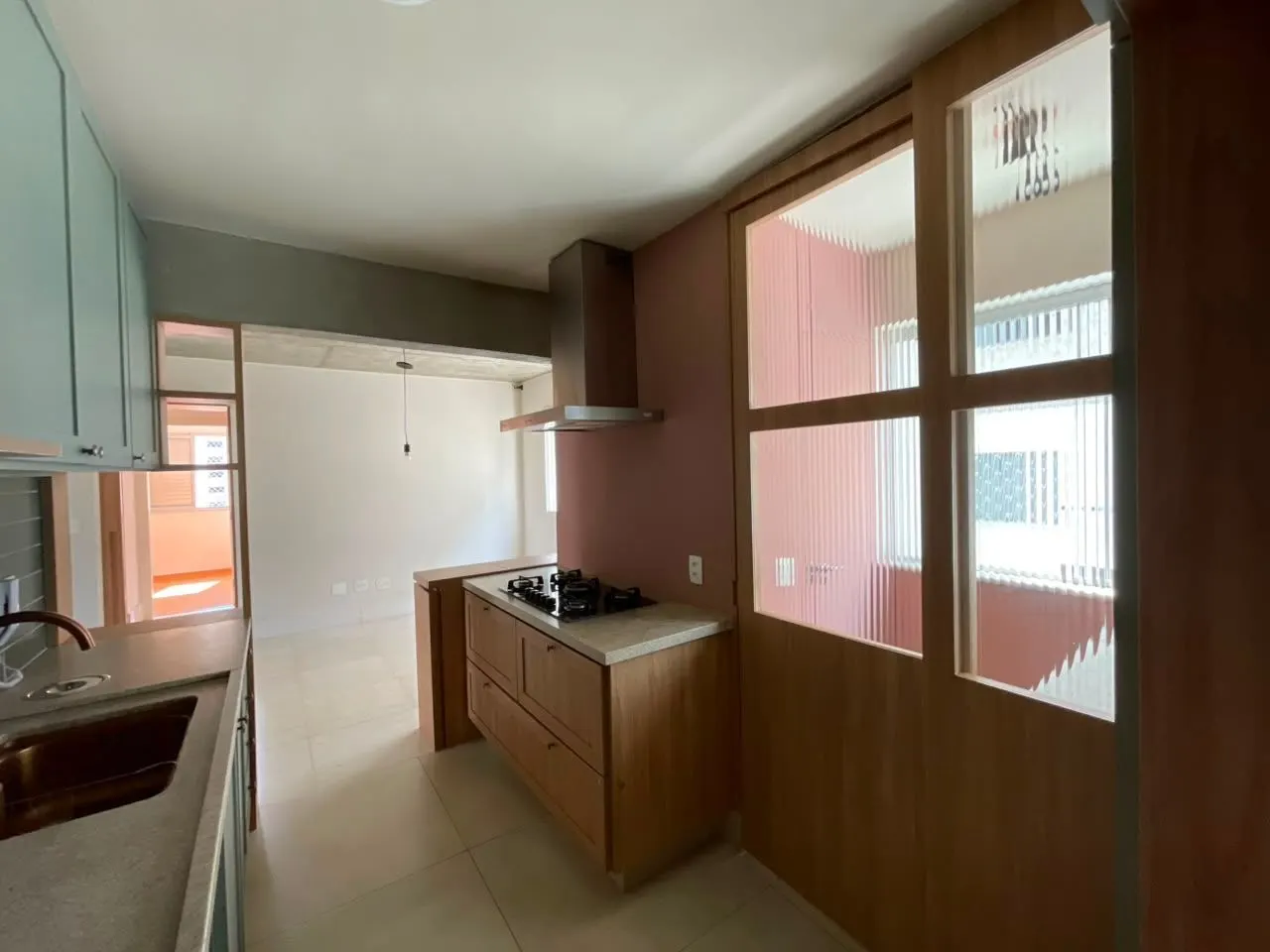 SAVASSI - Ponto nobre - Lindo apartamento  decorado 3 quartos c/ suíte - Lavabo - 2 vagas livres - lazer - prédio imponente miniatura 9