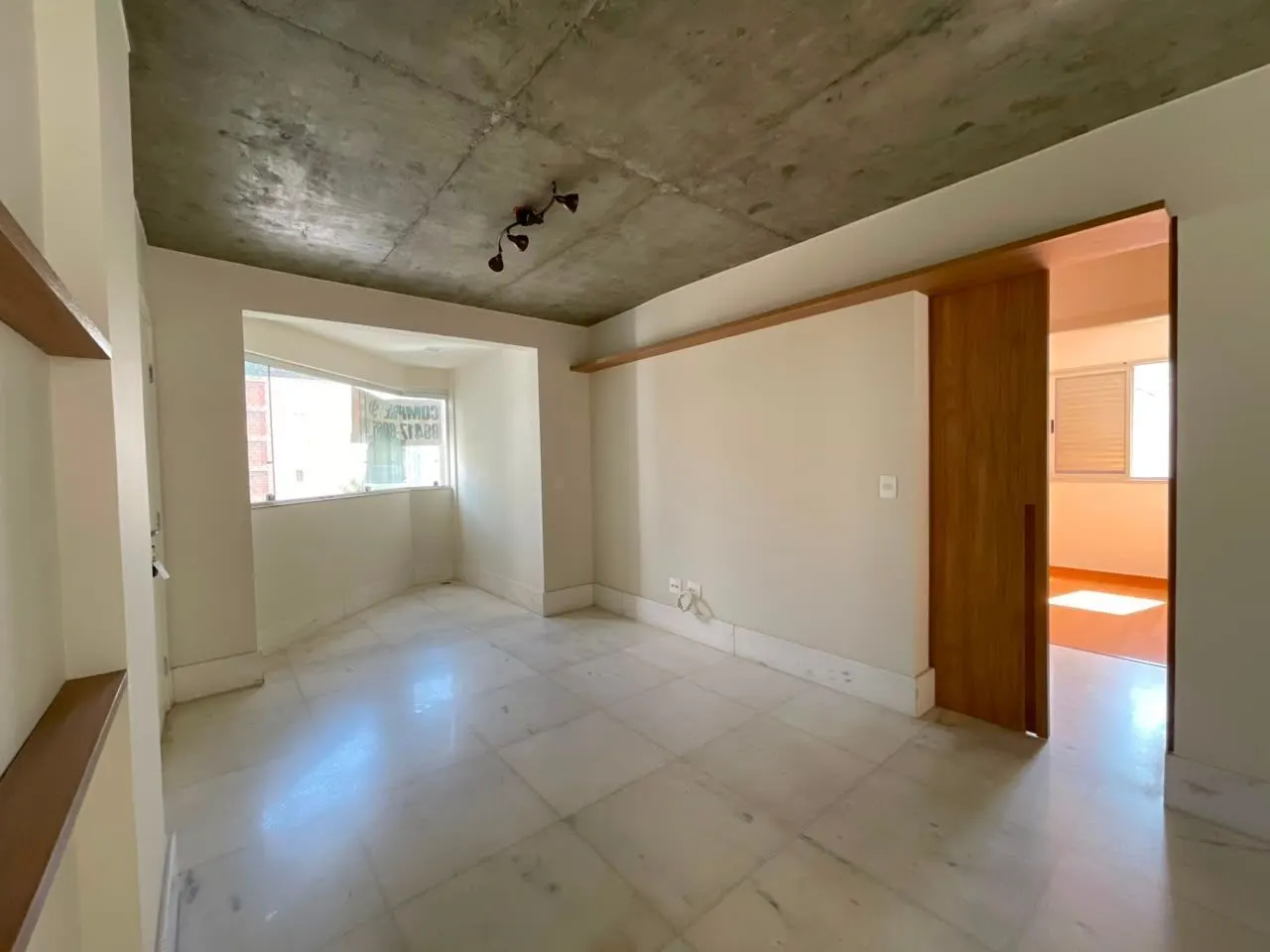 SAVASSI - Ponto nobre - Lindo apartamento  decorado 3 quartos c/ suíte - Lavabo - 2 vagas livres - lazer - prédio imponente miniatura 13
