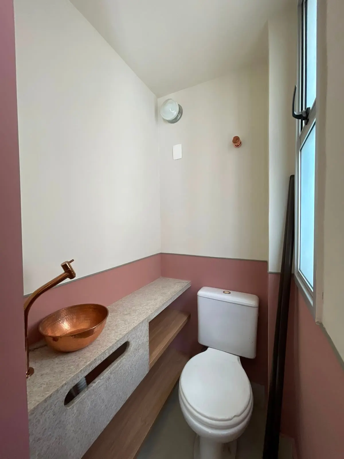 SAVASSI - Ponto nobre - Lindo apartamento  decorado 3 quartos c/ suíte - Lavabo - 2 vagas livres - lazer - prédio imponente miniatura 23