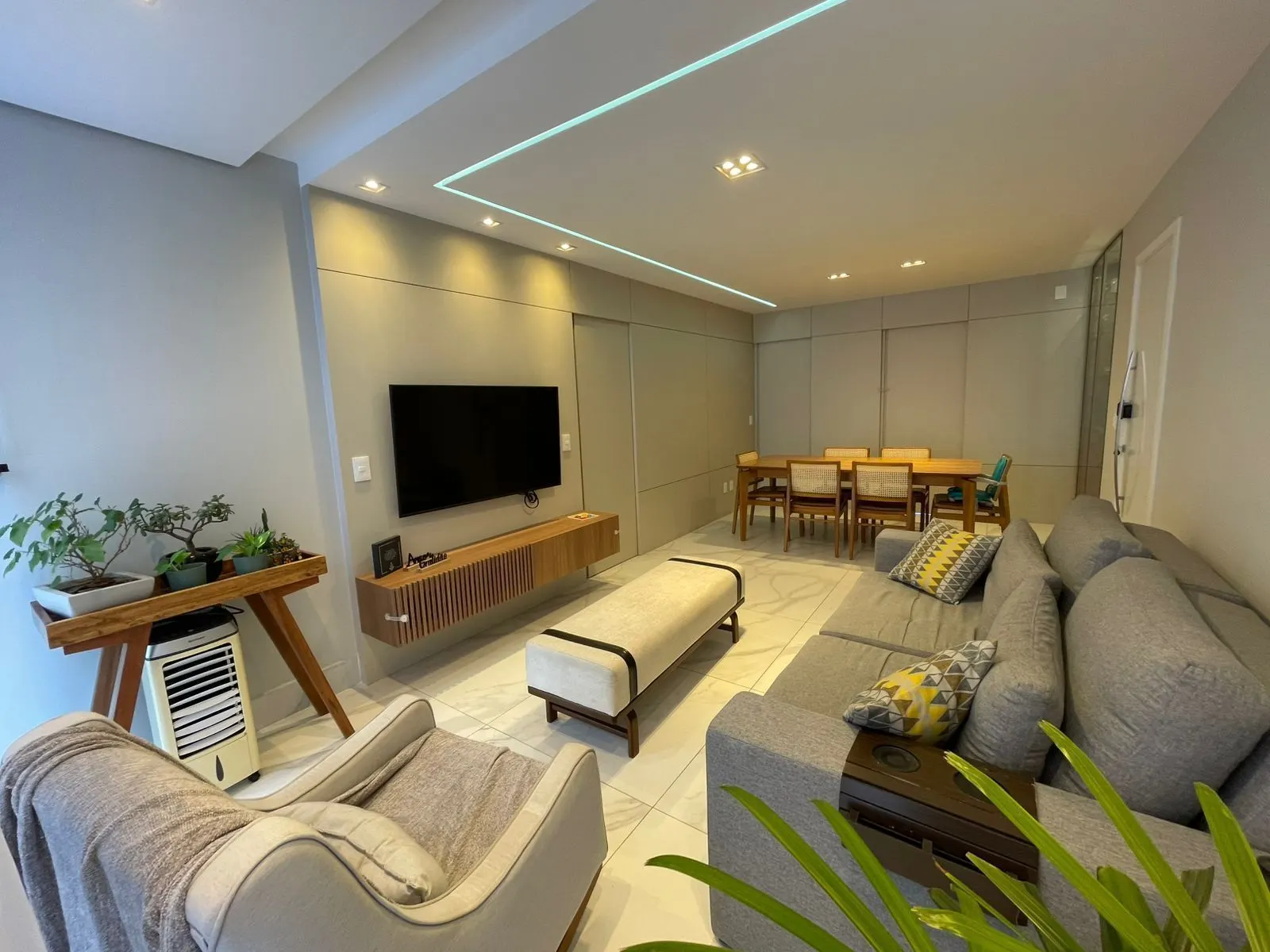 São Pedro/ Sto Antônio - Lindo e decorado 3 quartos c/ suite, closet, semi suite, decorado e montado - vista permanente - lazer - prédio novo - rua plana
