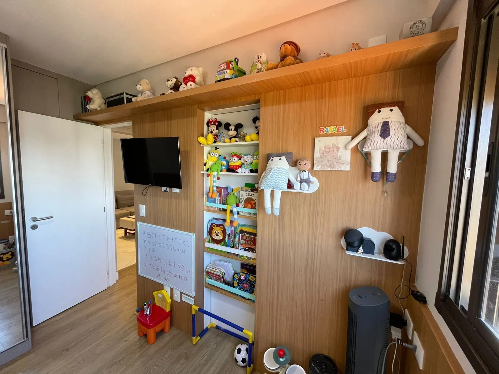 São Pedro/ Sto Antônio - Lindo e decorado 3 quartos c/ suite, closet, semi suite, decorado e montado - vista permanente - lazer - prédio novo - rua plana, foto 15