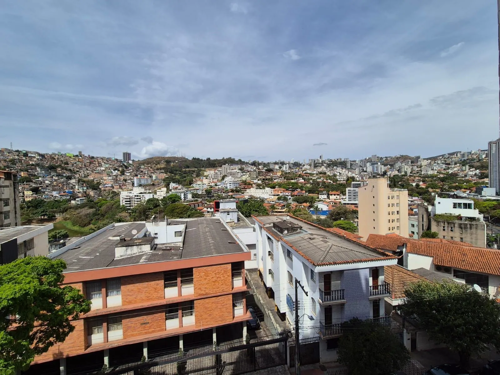 excelente custo benefício no bairro Vila Pris. Localização ótima, 3 quartos, 2 vagas, amplo com 92m2 e dce, foto 6