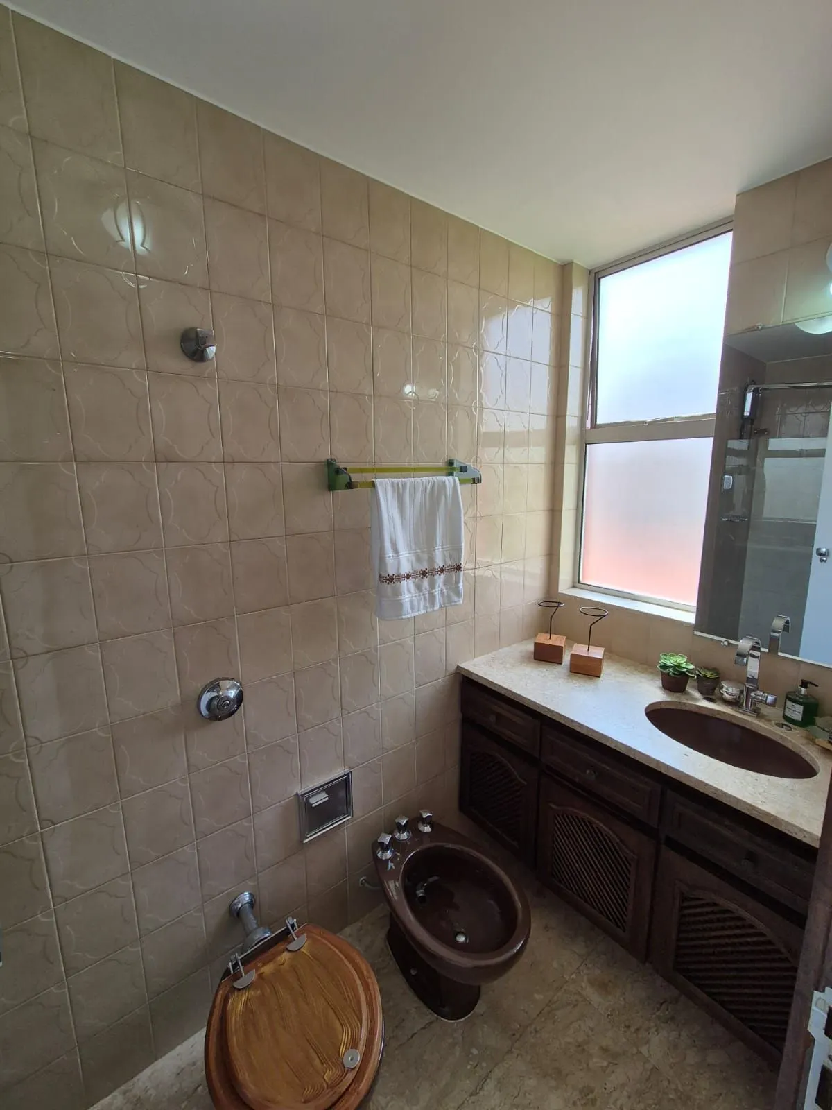 excelente custo benefício no bairro Vila Pris. Localização ótima, 3 quartos, 2 vagas, amplo com 92m2 e dce, foto 12