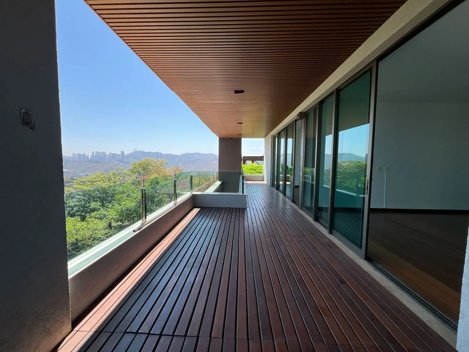 Casa Lindíssima - 5 suítes - elevador - 736m2 construídos | R$ 13.400.000,00 - Vale dos Cristais - Nova Lima - Condomínio Nascentes