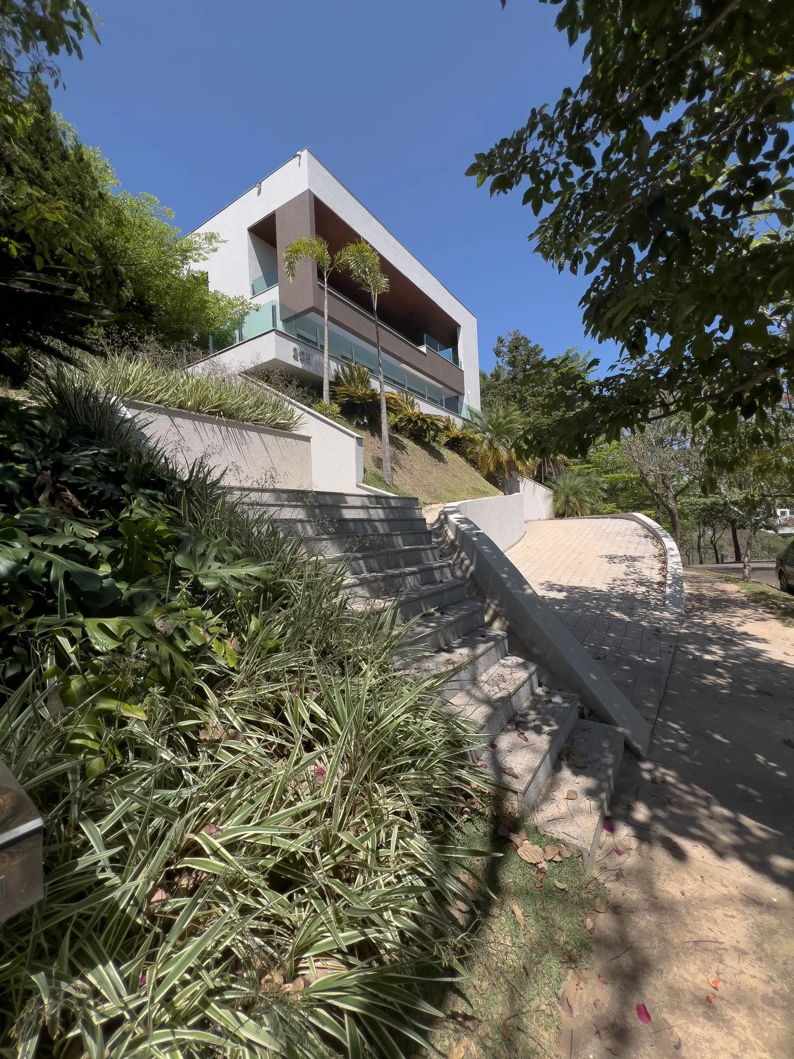 Casa Lindíssima - 5 suítes - elevador - 736m2 construídos | R$ 13.400.000,00 - Vale dos Cristais - Nova Lima - Condomínio Nascentes, foto 2