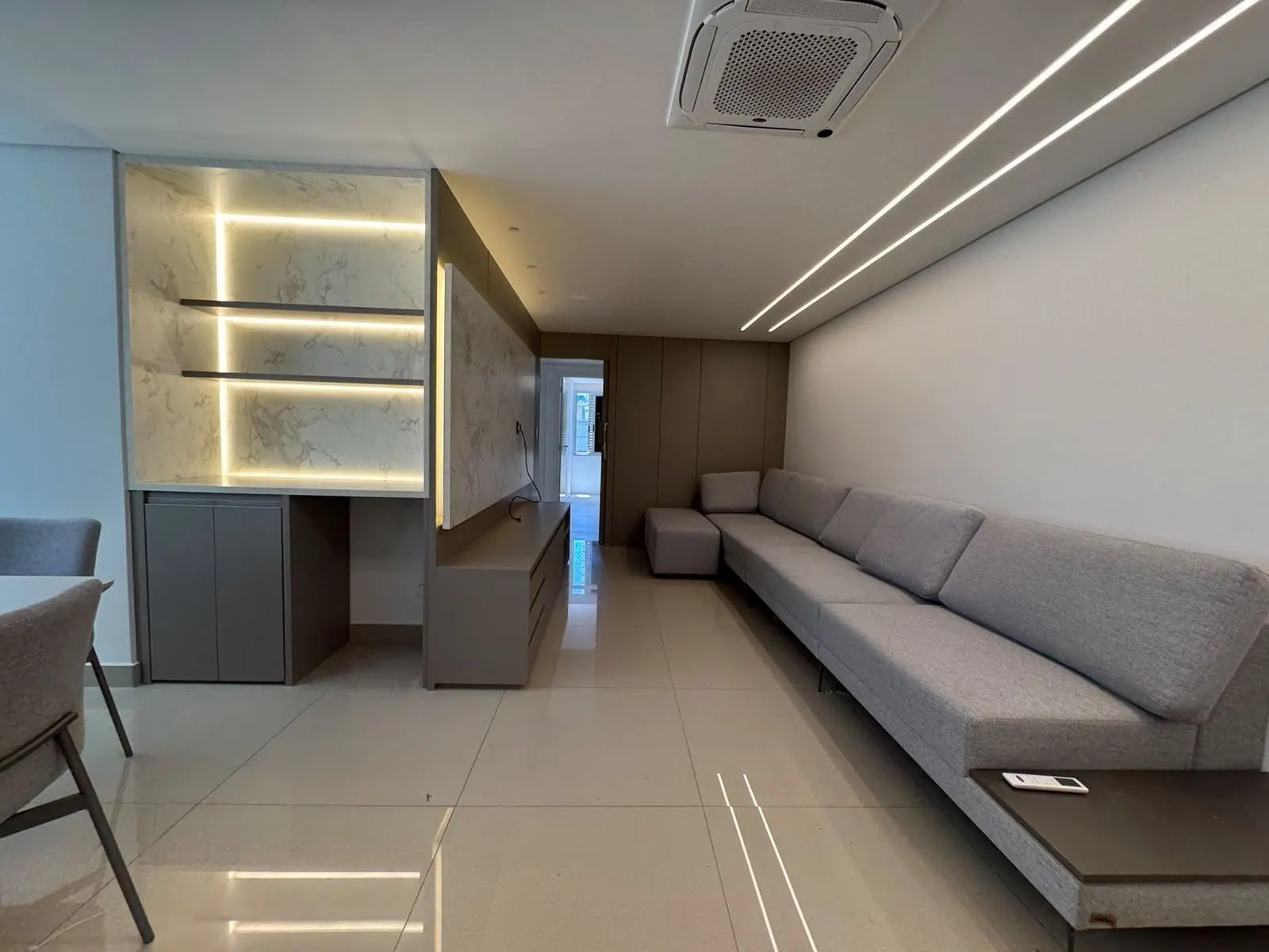 Lindissimo apartamento, bairro de Lourdes shopping Diamond Mall, 110m2, 3qrts, closet, 2 vagas, todo reformado alto padrão, lazer completo, foto 3