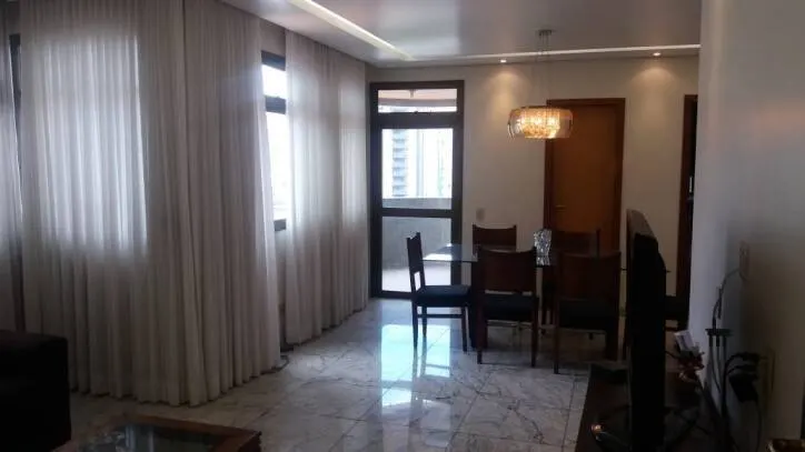 Apartamento 3 Quartos, Suíte Funcionários.