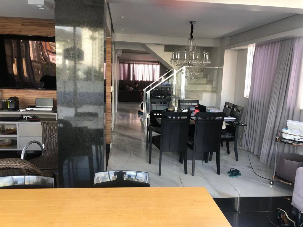 Cobertura Top com 4 quartos, 265 m² à venda em Sion.