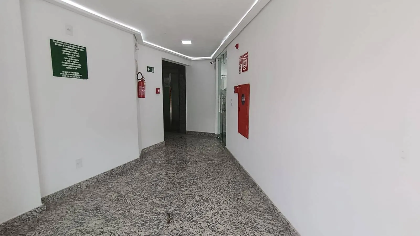 Apartamento com 3 quartos, oportunidade do bairro Sion. miniatura 4