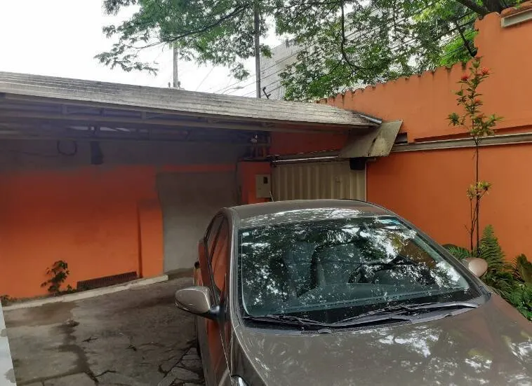CASA COM 04 QUARTOS, 03 VAGAS, RUA PLANA NO BAIRRO SERRA, foto 28
