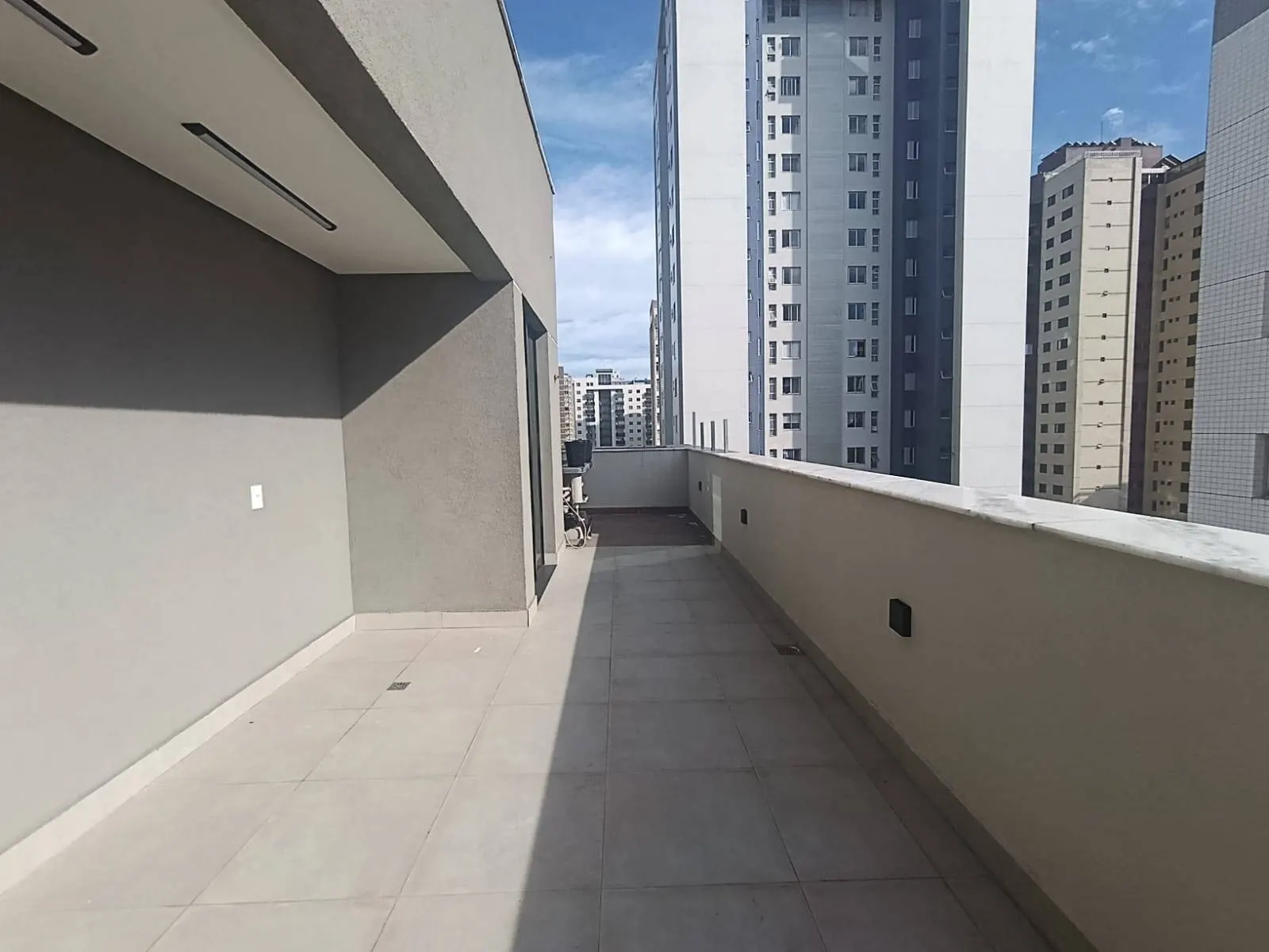 Cobertura de luxo à venda no Lourdes – 2 quartos, suíte, hidromassagem. miniatura 2
