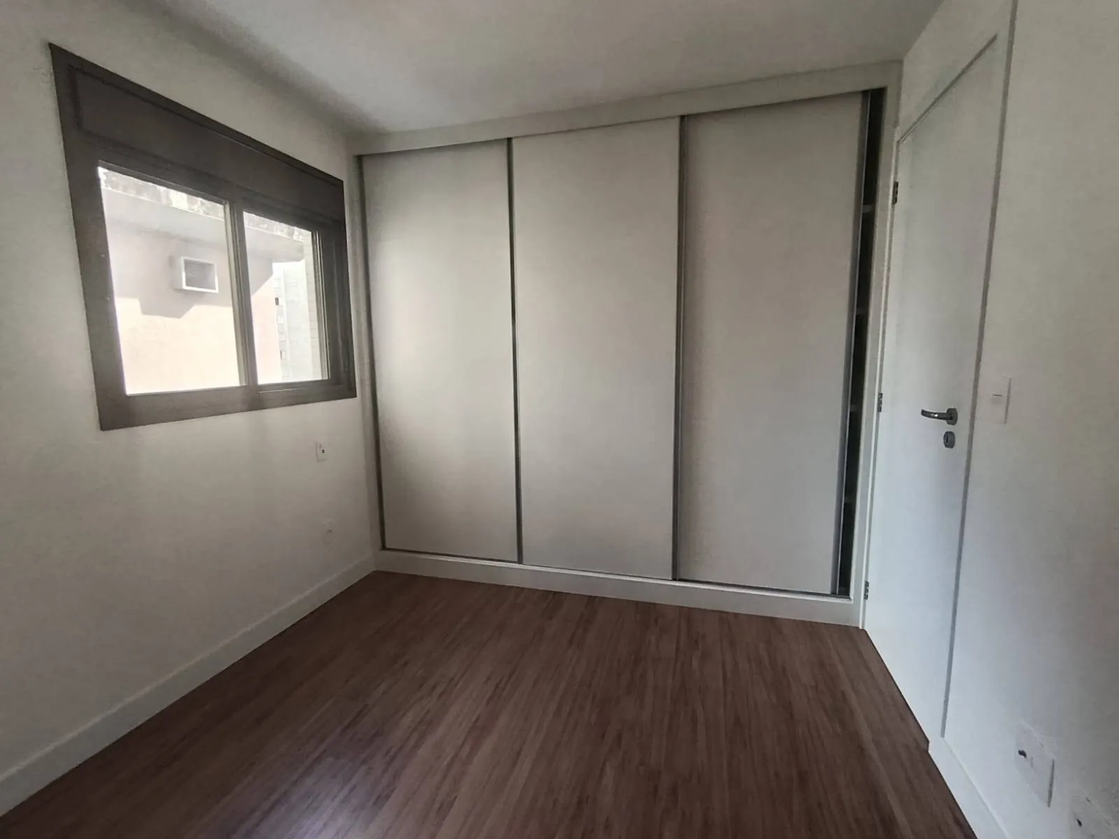 Apartamento à venda no Lourdes – 2 quartos, suíte e 2 vagas livres. miniatura 4