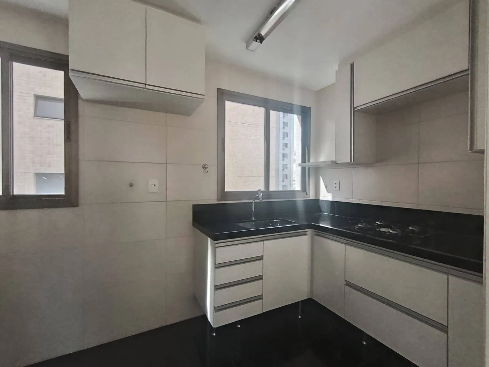 Apartamento à venda no Lourdes – 2 quartos, suíte e 2 vagas livres. miniatura 13