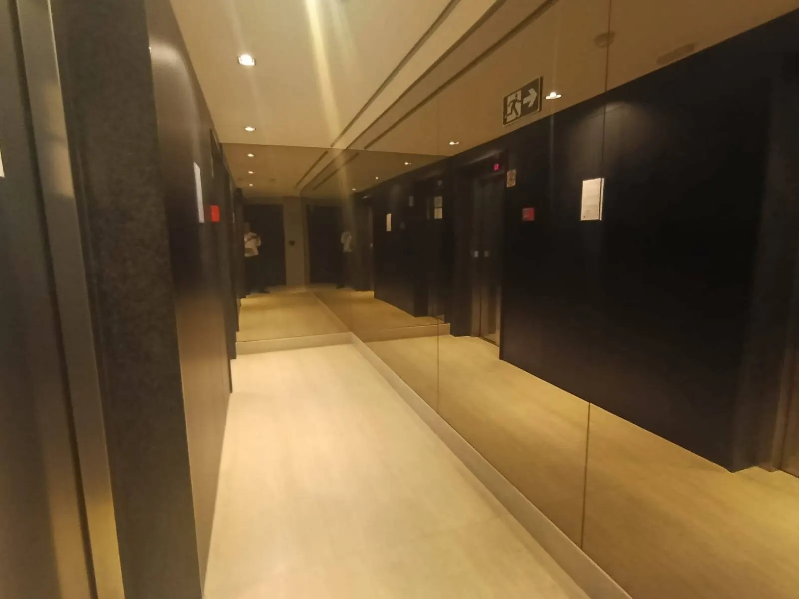 Apartamento à venda no Lourdes – 2 quartos, suíte e 2 vagas livres. miniatura 22