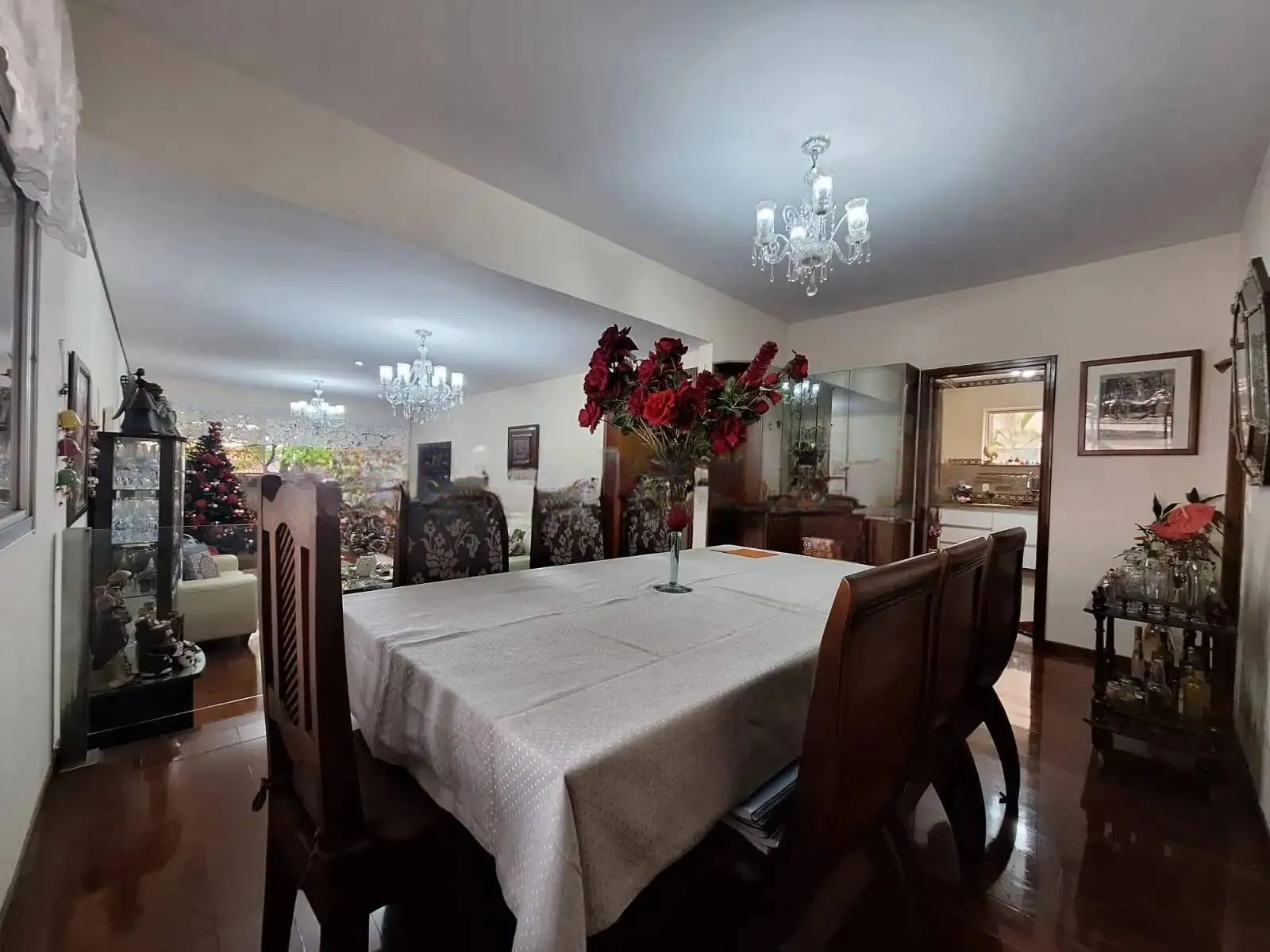 Exclusivo Apartamento de 181m² com 04 Quartos no Lourdes miniatura 2