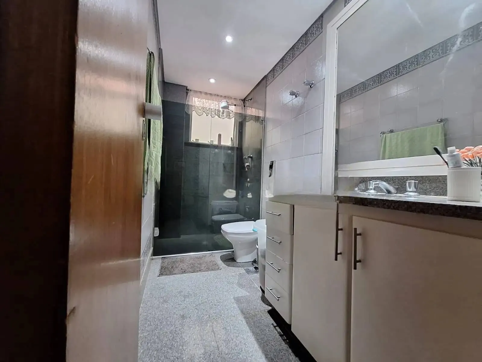 Exclusivo Apartamento de 181m² com 04 Quartos no Lourdes miniatura 14