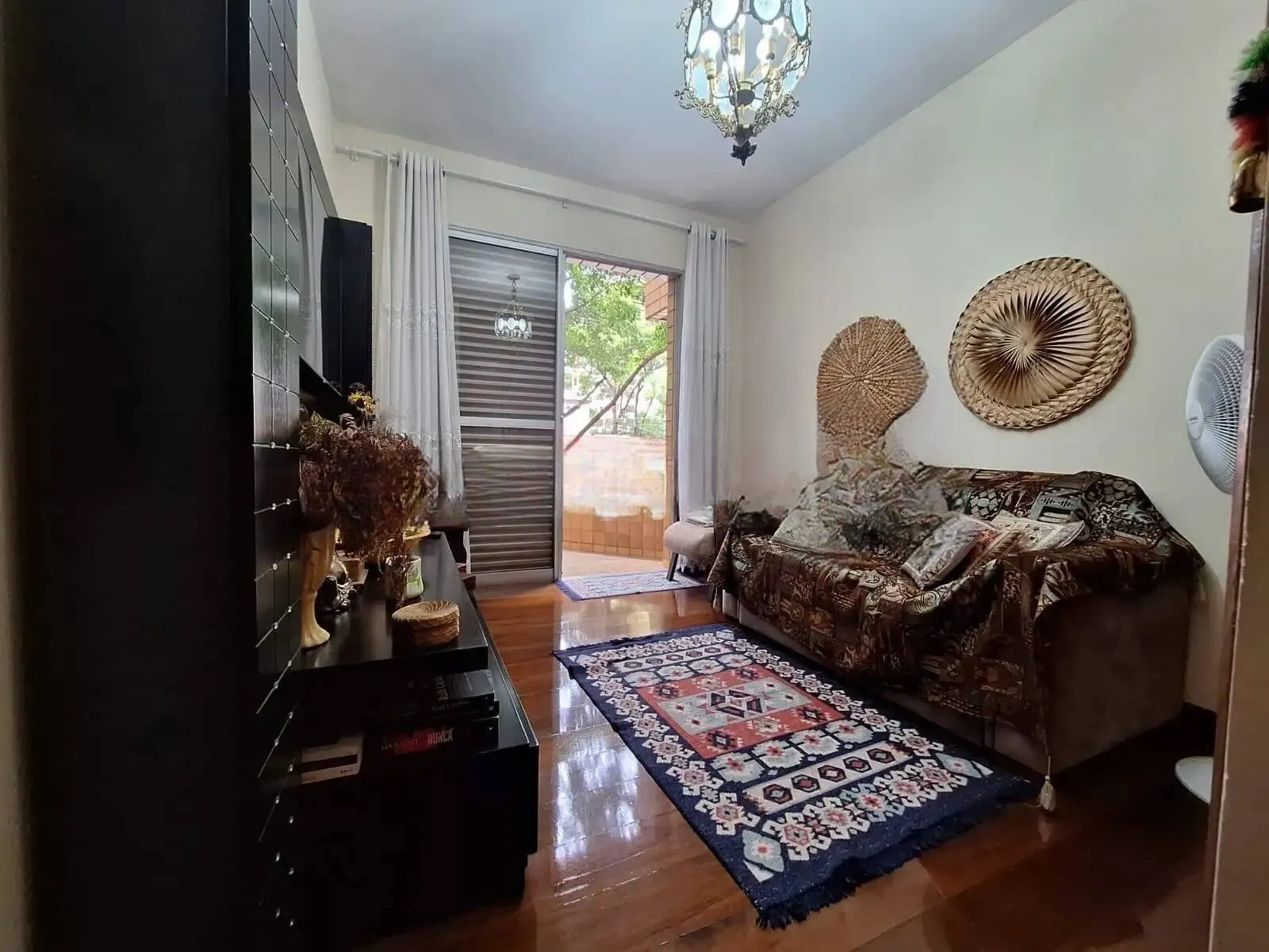 Exclusivo Apartamento de 181m² com 04 Quartos no Lourdes miniatura 3