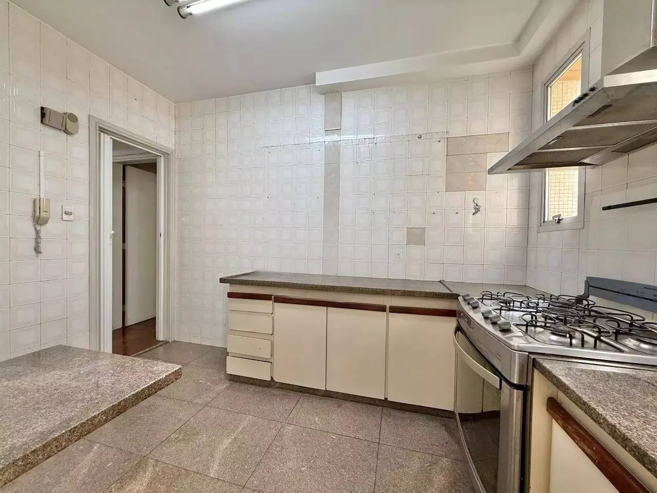 Apartamento com 03 Quartos, 01 Suíte E 02 Vagas no Bairro Carmo. miniatura 18