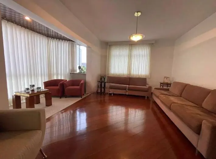 Apartamento de 240m² com 4 Quartos, 3 Vagas Lazer Complento. Gutierrez.