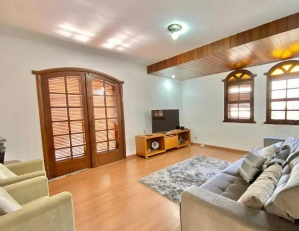 Casa com 5 Quartos, 2 Suites e 4 Vagas em Mangabeiras. miniatura 11
