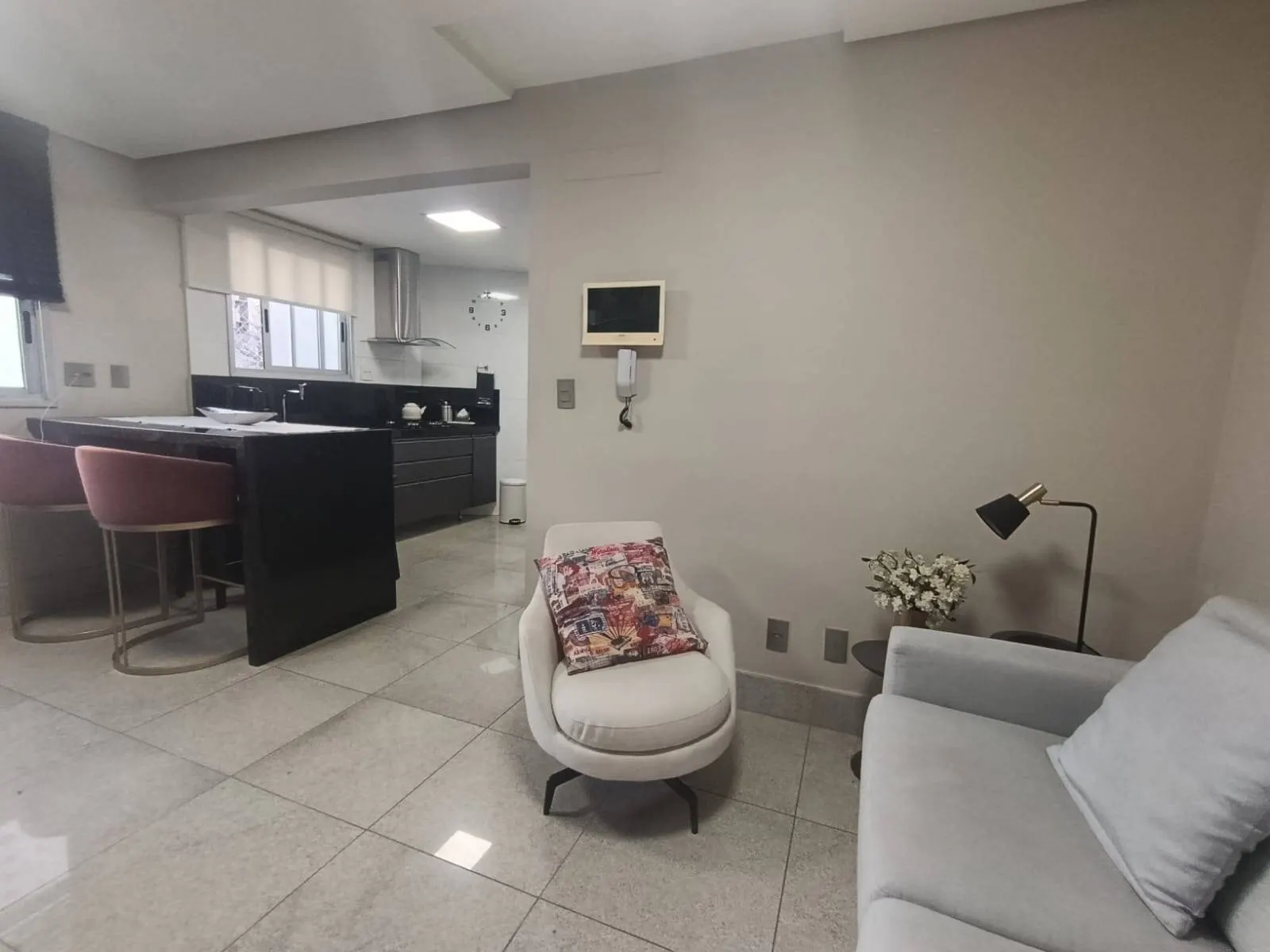 Apartamento à Venda no Lourdes | 2 Quartos | Suíte | 2 Vagas, foto 2