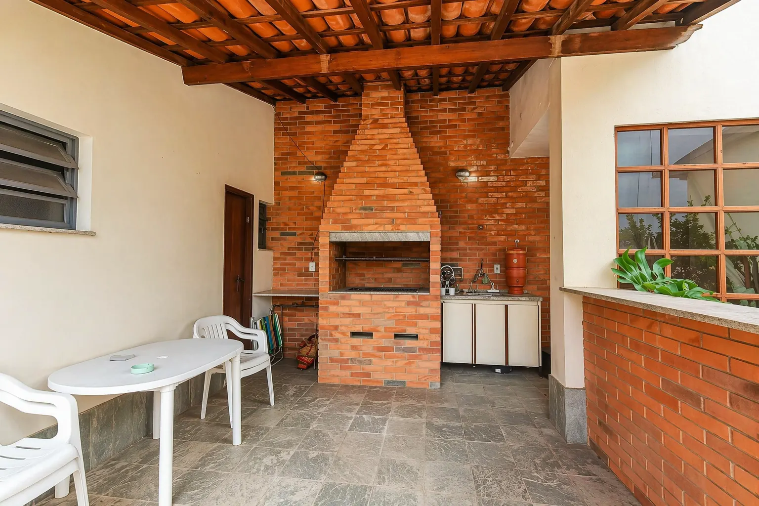 Casa à Venda no Santo Antônio | 8 Quartos | 396m² de Lote | miniatura 14