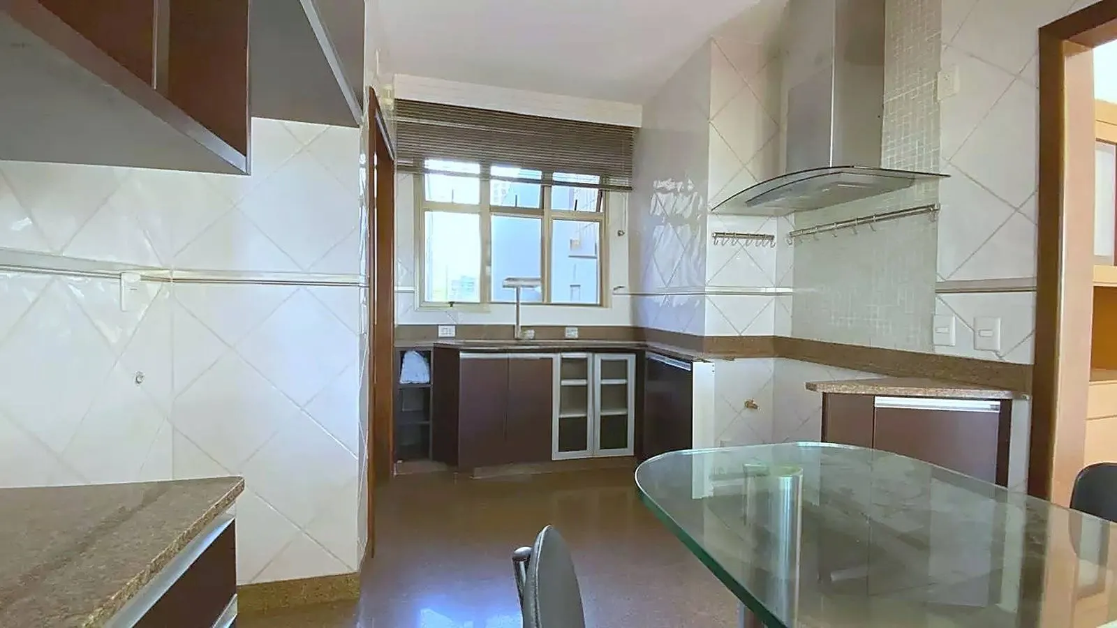 Apartamento com 3 Quartos à Venda no Funcionários | 115 m² | 1 Suíte |2 Vgs miniatura 13